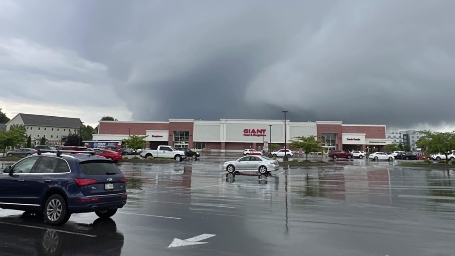 Pennsylvania Tornado Warning Today: NWS Issues Severe Alert for Lancaster County as Dangerous Storm Cells Target Region